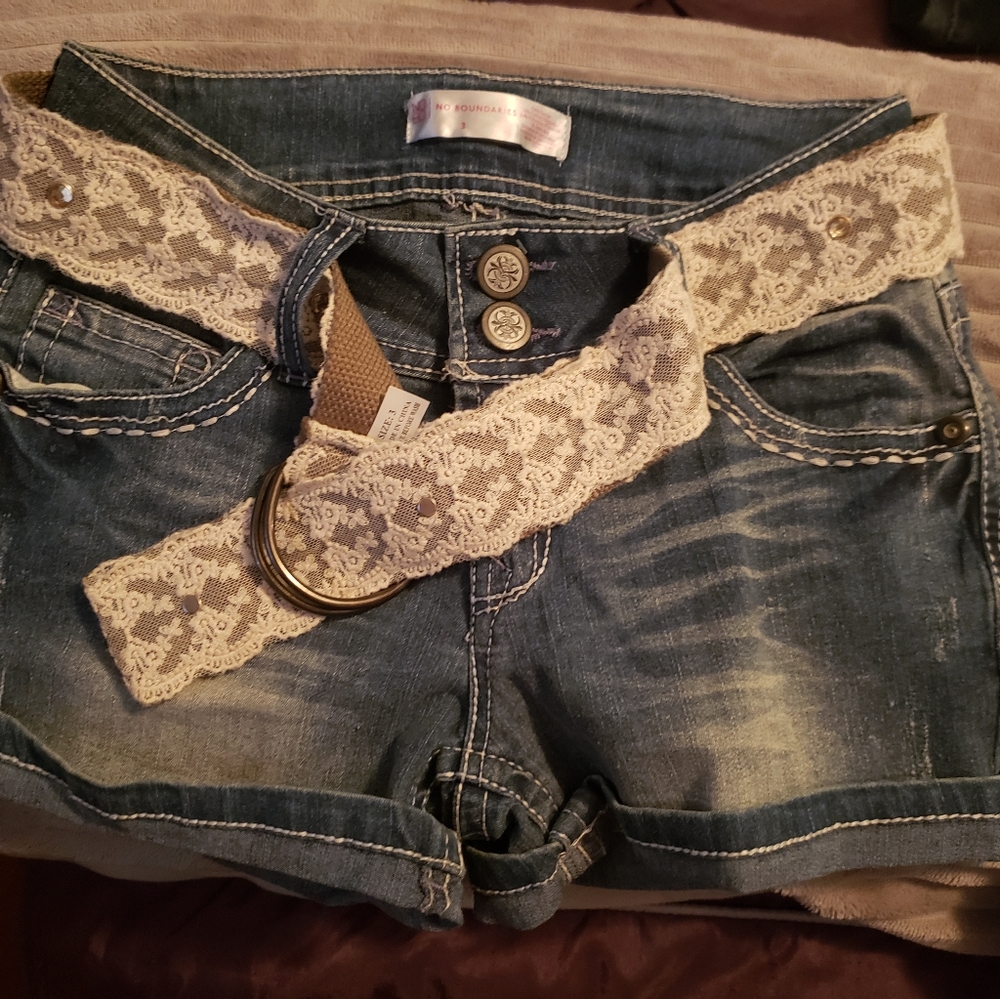 No boundaries Jean shorts with belt